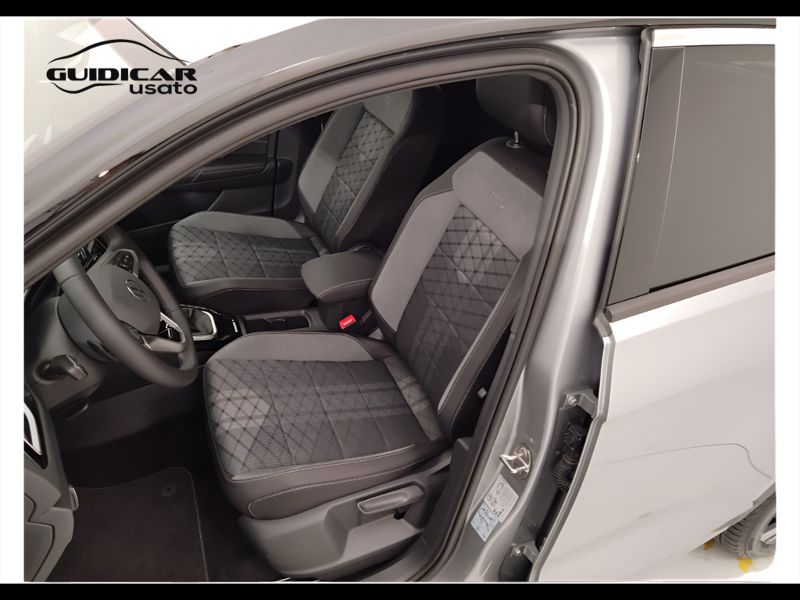 GuidiCar - VOLKSWAGEN T-Roc 2025 T-Roc 2.0 tdi scr R-Line 150cv dsg Km0