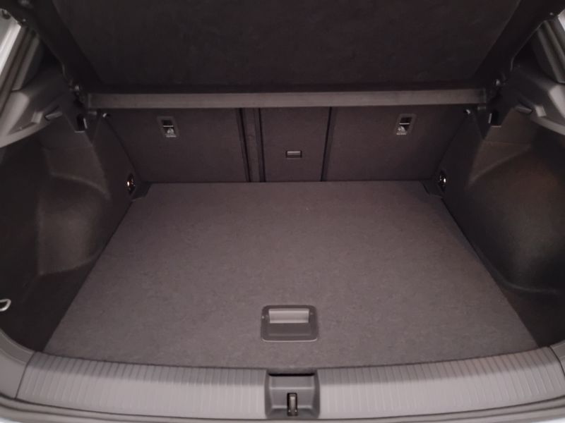 GuidiCar - VOLKSWAGEN T-Roc 2025 T-Roc 2.0 tdi scr R-Line 150cv dsg Km0