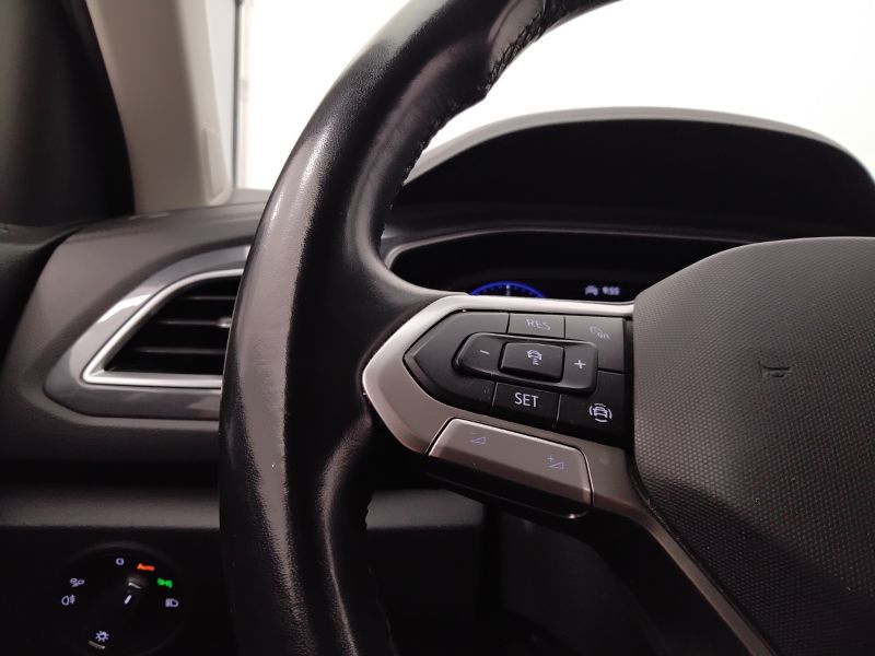 GuidiCar - VOLKSWAGEN T-Roc 2022 T-Roc 2.0 tdi scr Style 115cv Usato