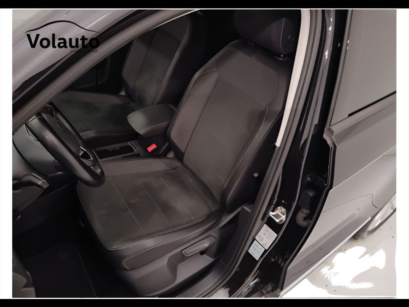 GuidiCar - VOLKSWAGEN T-Roc 2022 T-Roc 2.0 tdi scr Style 115cv Usato