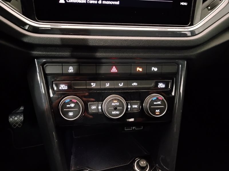 GuidiCar - VOLKSWAGEN T-Roc 2019 T-Roc 1.0 tsi Advanced Usato