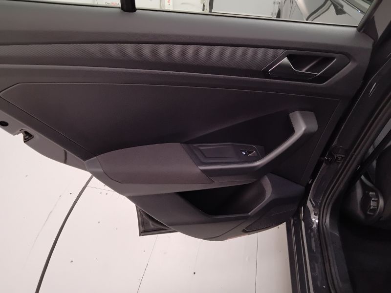 GuidiCar - VOLKSWAGEN T-Roc 2021 T-Roc 1.0 tsi Style 110cv Usato