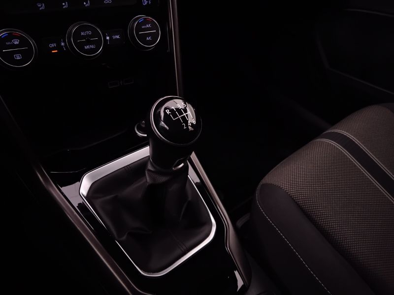 GuidiCar - VOLKSWAGEN T-Roc 2018 T-Roc 1.0 tsi Style 115cv Usato