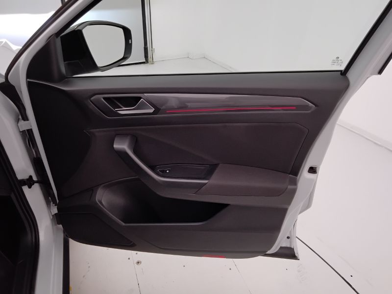 GuidiCar - VOLKSWAGEN T-Roc 2021 T-Roc 1.5 tsi act Sport Usato