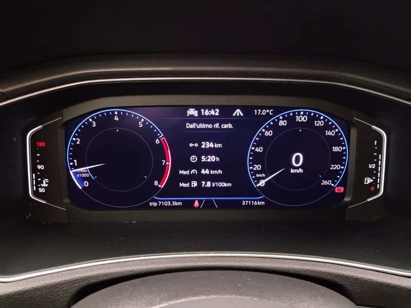 GuidiCar - VOLKSWAGEN T-Roc 2021 T-Roc 1.5 tsi act Sport Usato