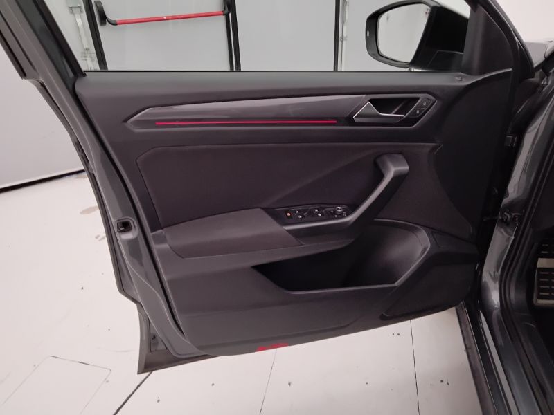 GuidiCar - VOLKSWAGEN T-Roc 2021 T-Roc 1.5 tsi act Sport Usato