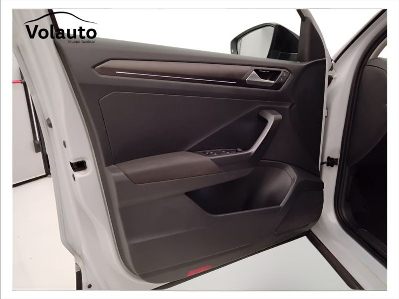 GuidiCar - VOLKSWAGEN T-Roc 2019 T-Roc 1.5 tsi act Style dsg Usato