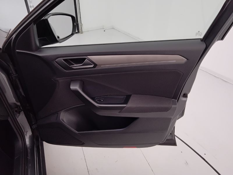 GuidiCar - VOLKSWAGEN T-Roc 2021 T-Roc 1.5 TSI ACT Style Usato