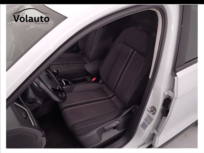 GuidiCar - VOLKSWAGEN T-Roc 2021 T-Roc 2.0 tdi Business 115cv Usato