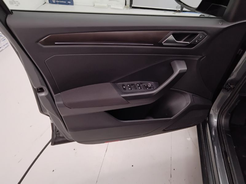 GuidiCar - VOLKSWAGEN T-Roc 2019 T-Roc 2.0 tdi Style 4motion dsg Usato