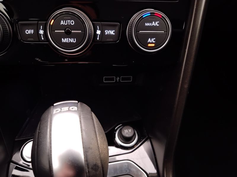 GuidiCar - VOLKSWAGEN T-Roc 2019 T-Roc 2.0 tdi Style 4motion dsg Usato