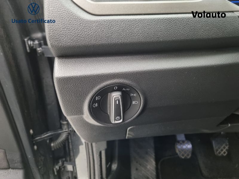 GuidiCar - VOLKSWAGEN T-Roc 2020 T-Roc 1.6 tdi Style Usato