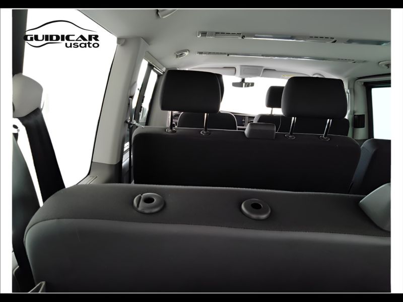 GuidiCar - VOLKSWAGEN Caravelle 2023 T6.1 Caravelle 2.0 tdi 150cv Comfortline p.c. dsg7 Usato