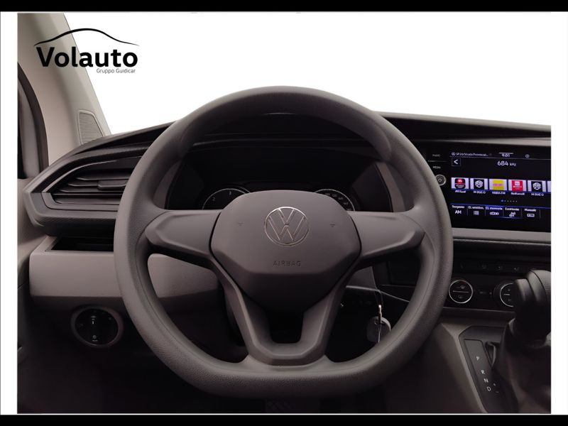 GuidiCar - VOLKSWAGEN Caravelle 2023 T6.1 Caravelle 2.0 tdi 150cv Comfortline p.c. dsg7 Usato