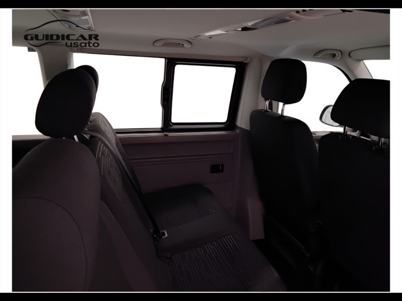 GuidiCar - VOLKSWAGEN Caravelle 2023 T6.1 Caravelle 2.0 tdi 150cv Comfortline p.c. dsg7 Usato
