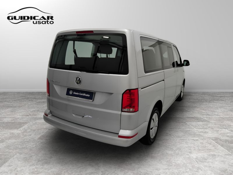 GuidiCar - VOLKSWAGEN Caravelle 2023 T6.1 Caravelle 2.0 tdi 150cv Comfortline p.c. dsg7 Usato