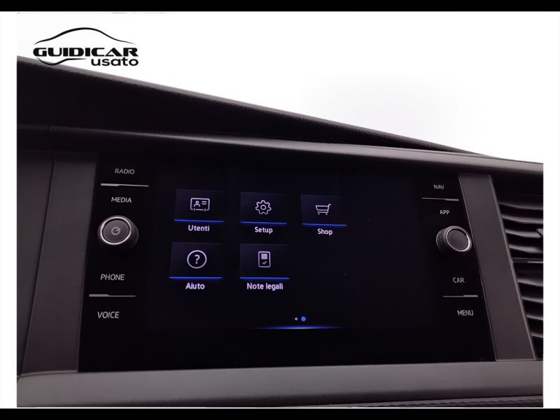GuidiCar - VOLKSWAGEN Caravelle 2023 T6.1 Caravelle 2.0 tdi 150cv Comfortline p.c. dsg7 Usato