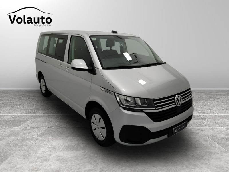 GuidiCar - VOLKSWAGEN Caravelle 2023 T6.1 Caravelle 2.0 tdi 150cv Comfortline p.c. dsg7 Usato