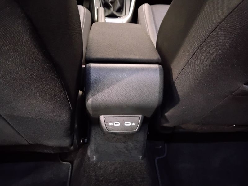 GuidiCar - VOLKSWAGEN Taigo 2024 Taigo 1.0 tsi Life 110cv dsg Usato