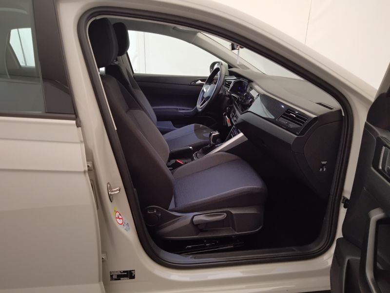 GuidiCar - VOLKSWAGEN Taigo 2024 Taigo 1.0 tsi Life 110cv dsg Usato