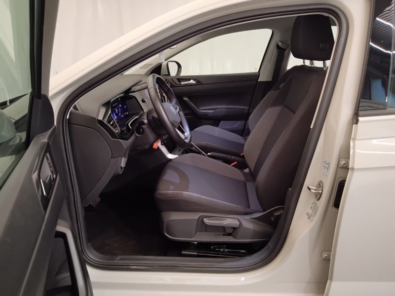 GuidiCar - VOLKSWAGEN Taigo 2024 Taigo 1.0 tsi Life 110cv dsg Usato