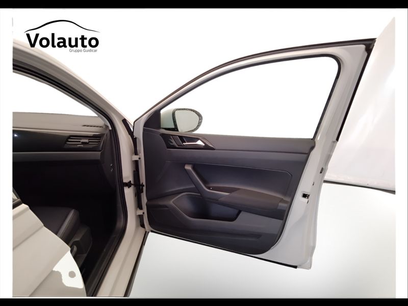 GuidiCar - VOLKSWAGEN Taigo 2023 Taigo 1.0 tsi Life 110cv Usato