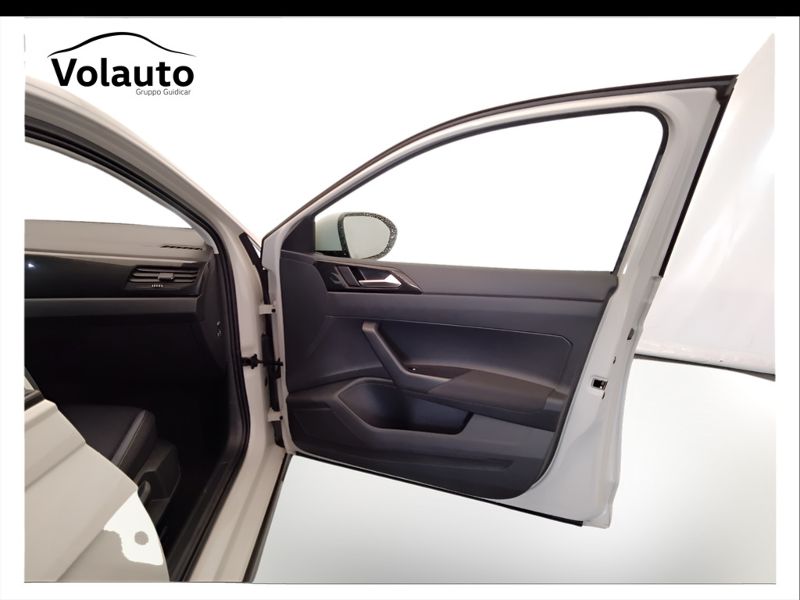 GuidiCar - VOLKSWAGEN Taigo 2023 Taigo 1.0 tsi Life 110cv Usato