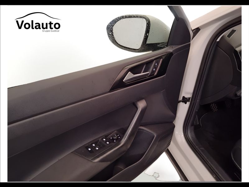GuidiCar - VOLKSWAGEN Taigo 2023 Taigo 1.0 tsi Life 110cv Usato