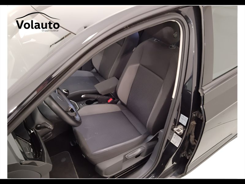 GuidiCar - VOLKSWAGEN Taigo 2024 Taigo 1.0 tsi Life 110cv Usato