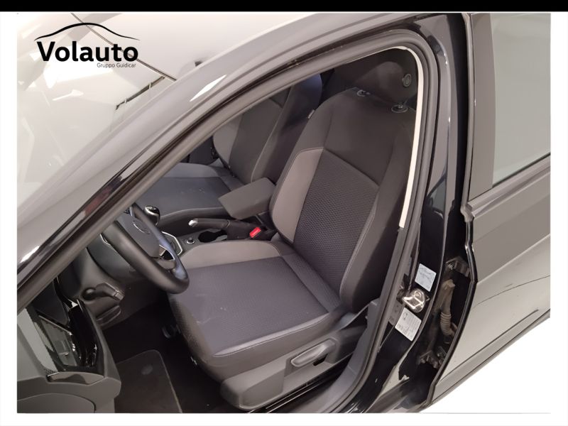 GuidiCar - VOLKSWAGEN Taigo 2024 Taigo 1.0 tsi Life 110cv Usato