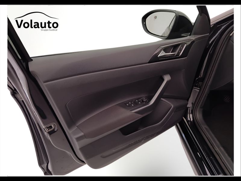 GuidiCar - VOLKSWAGEN Taigo 2024 Taigo 1.0 tsi Life 110cv Usato