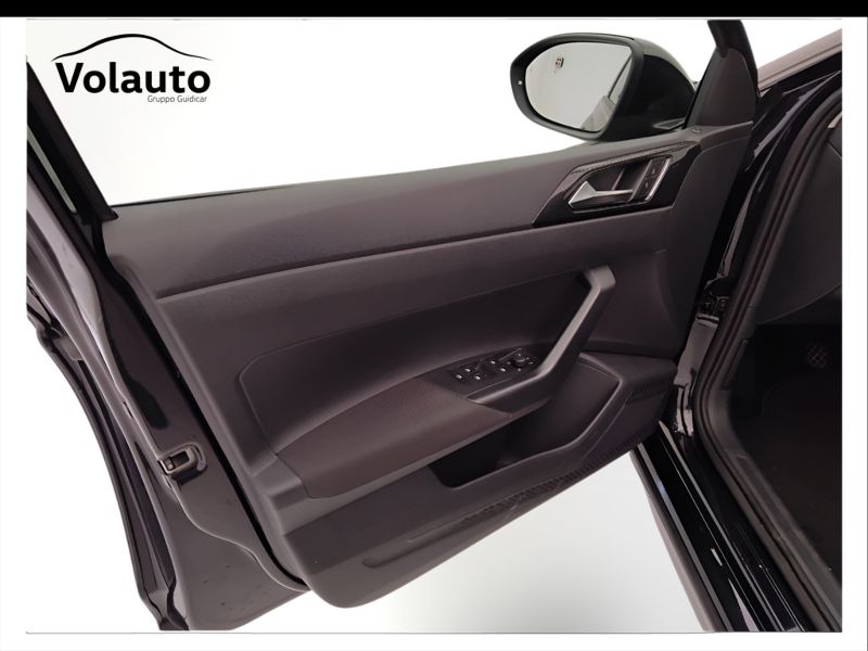 GuidiCar - VOLKSWAGEN Taigo 2024 Taigo 1.0 tsi Life 110cv Usato