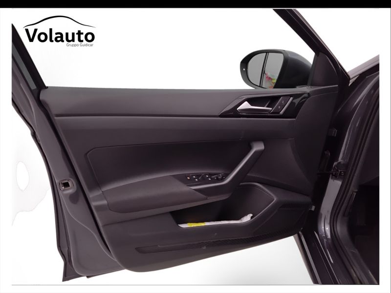 GuidiCar - VOLKSWAGEN Taigo 2024 Taigo 1.0 tsi Life 110cv Usato