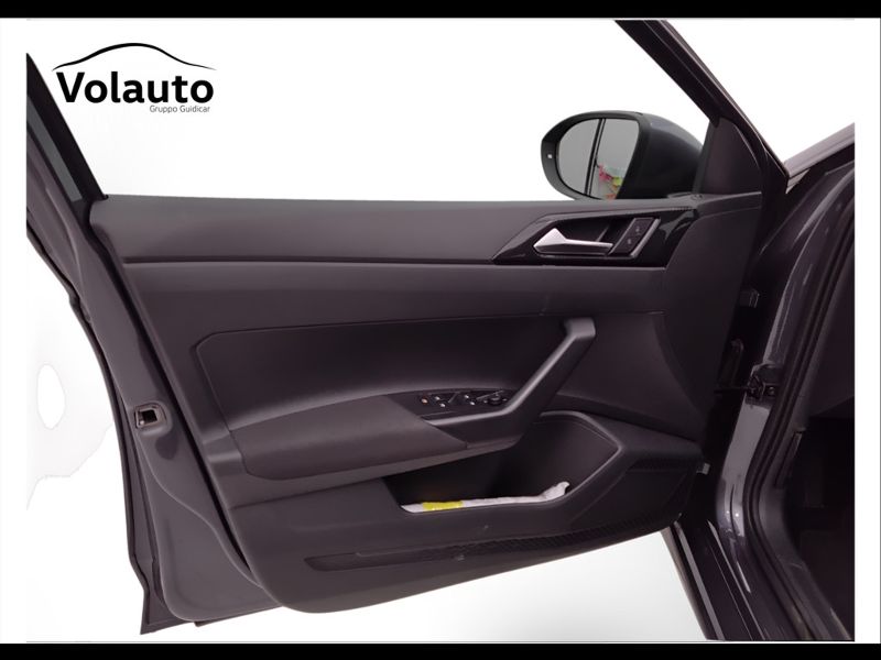 GuidiCar - VOLKSWAGEN Taigo 2024 Taigo 1.0 tsi Life 110cv Usato