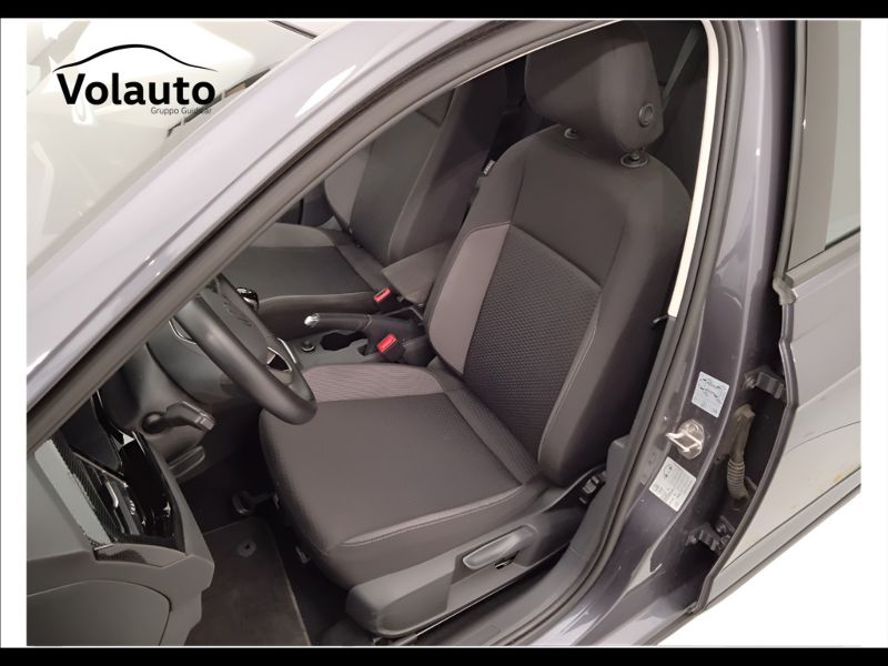 GuidiCar - VOLKSWAGEN Taigo 2024 Taigo 1.0 tsi Life 110cv Usato