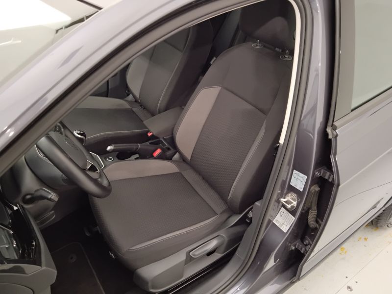 GuidiCar - VOLKSWAGEN Taigo 2024 Taigo 1.0 tsi Life 110cv Usato