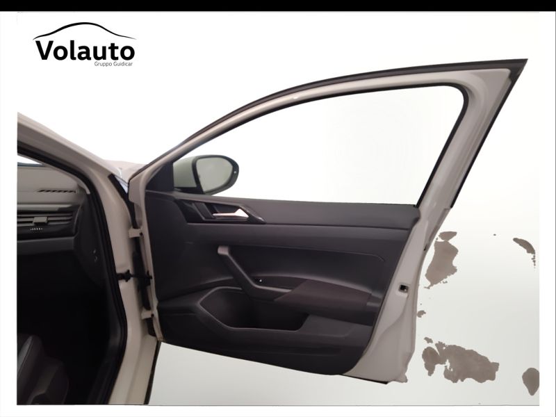 GuidiCar - VOLKSWAGEN Taigo 2023 Taigo 1.0 tsi Life 95cv Usato