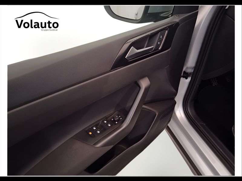GuidiCar - VOLKSWAGEN Taigo 2024 Taigo 1.0 tsi Life 95cv Usato