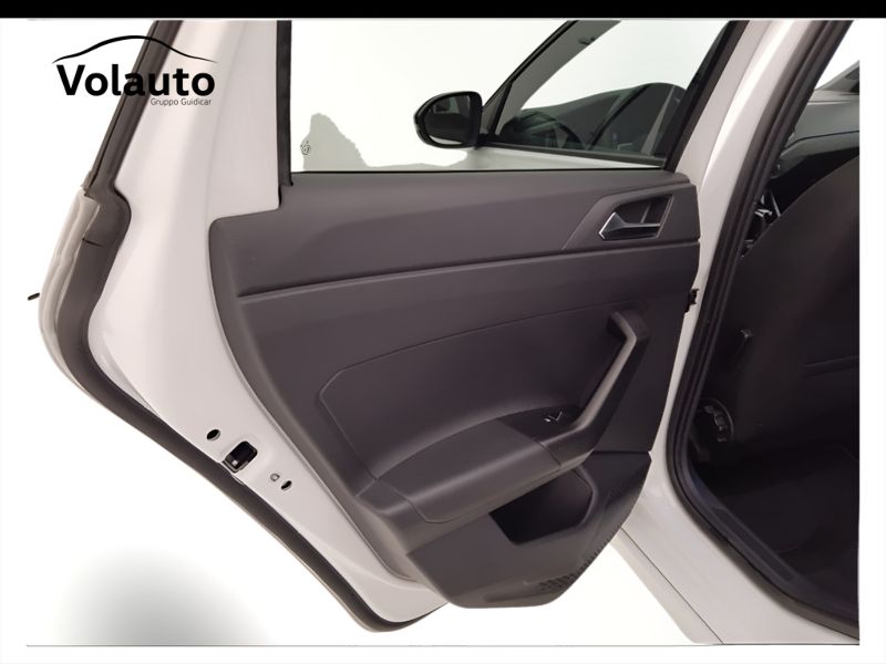 GuidiCar - VOLKSWAGEN Taigo 2022 Taigo 1.0 tsi R-Line 110cv dsg Usato