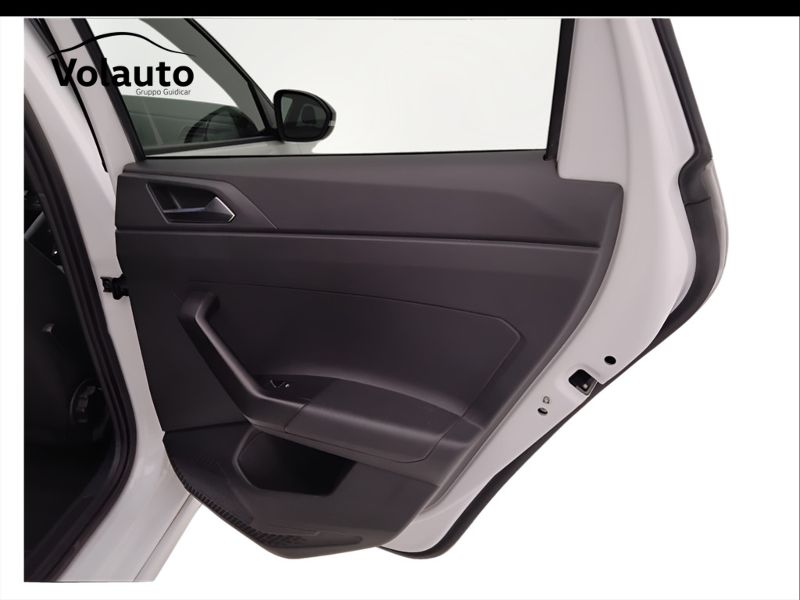 GuidiCar - VOLKSWAGEN Taigo 2022 Taigo 1.0 tsi R-Line 110cv dsg Usato