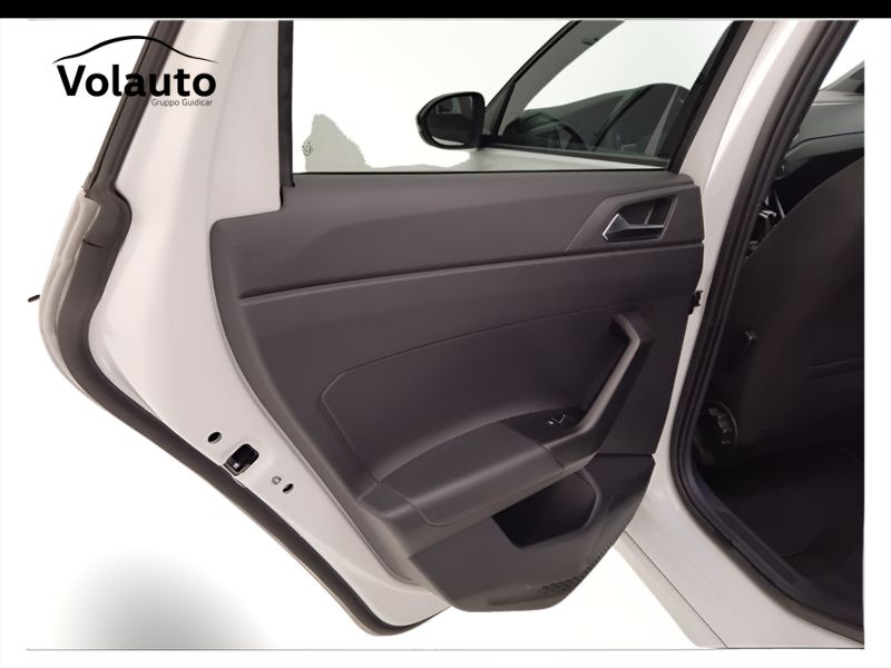 GuidiCar - VOLKSWAGEN Taigo 2022 Taigo 1.0 tsi R-Line 110cv dsg Usato