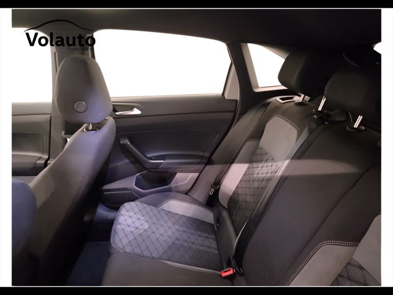 GuidiCar - VOLKSWAGEN Taigo 2022 Taigo 1.0 tsi R-Line 110cv dsg Usato