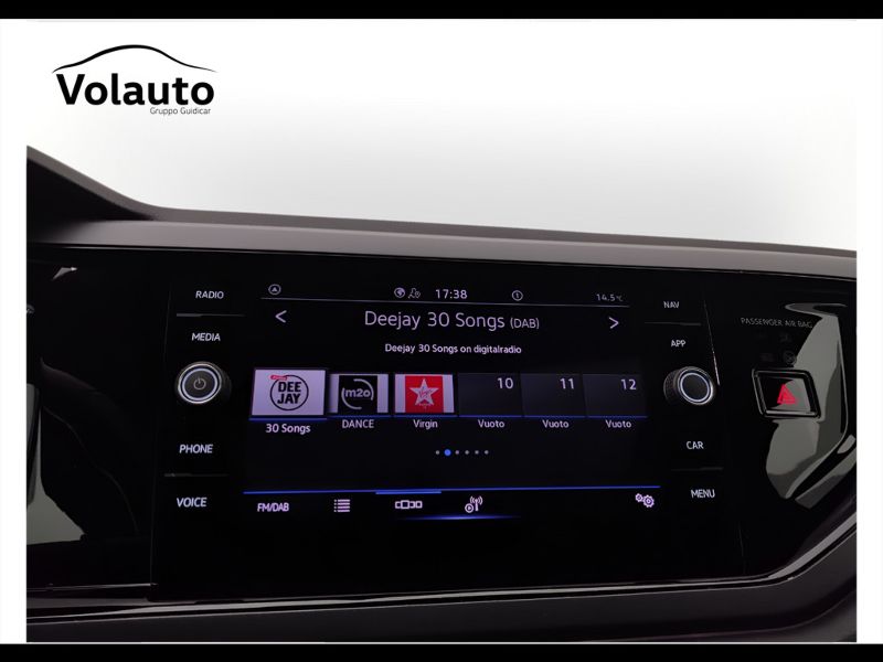 GuidiCar - VOLKSWAGEN Taigo 2022 Taigo 1.0 tsi R-Line 110cv dsg Usato