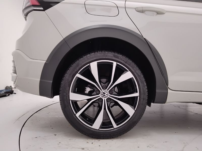 GuidiCar - VOLKSWAGEN Taigo 2022 Taigo 1.0 tsi R-Line 110cv dsg Usato