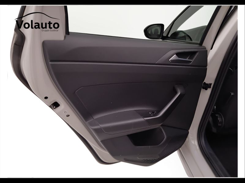 GuidiCar - VOLKSWAGEN Taigo 2022 Taigo 1.0 tsi R-Line 110cv dsg Usato