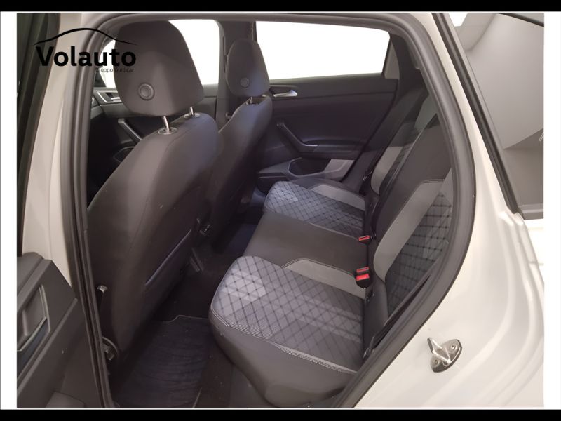 GuidiCar - VOLKSWAGEN Taigo 2022 Taigo 1.0 tsi R-Line 110cv dsg Usato