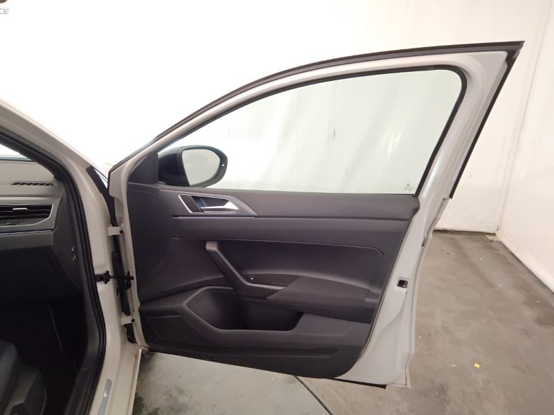 GuidiCar - VOLKSWAGEN Taigo 2022 Taigo 1.0 tsi R-Line 110cv dsg Usato