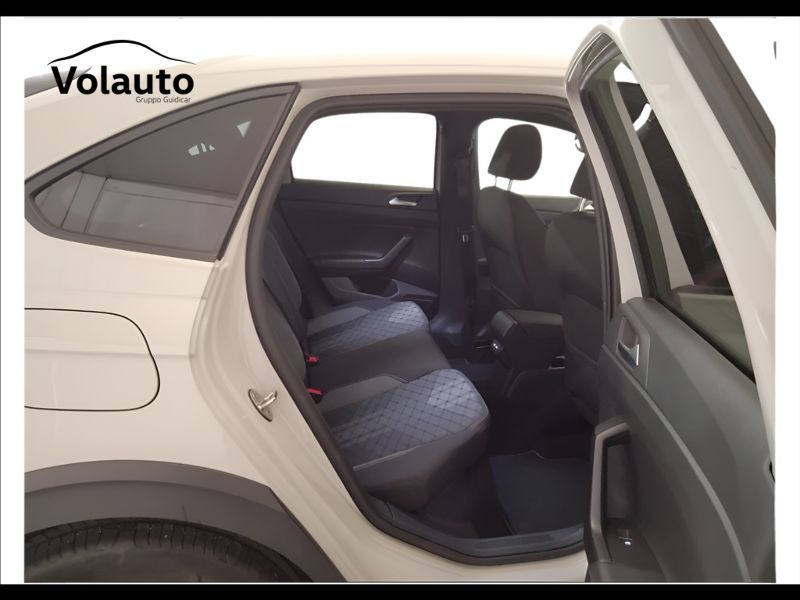 GuidiCar - VOLKSWAGEN Taigo 2022 Taigo 1.0 tsi R-Line 110cv dsg Usato