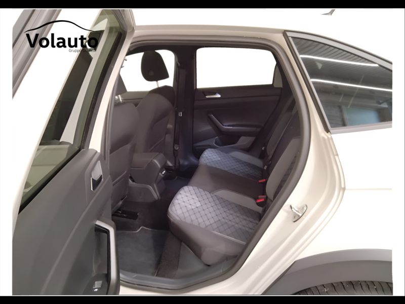 GuidiCar - VOLKSWAGEN Taigo 2022 Taigo 1.0 tsi R-Line 110cv dsg Usato
