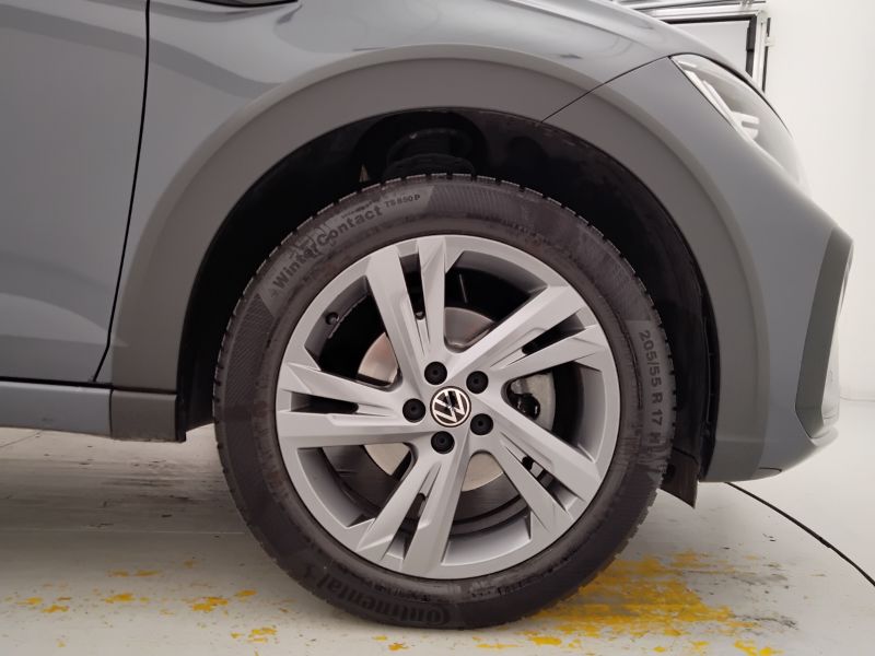 GuidiCar - VOLKSWAGEN Taigo 2022 Taigo 1.0 tsi R-Line 110cv dsg Usato